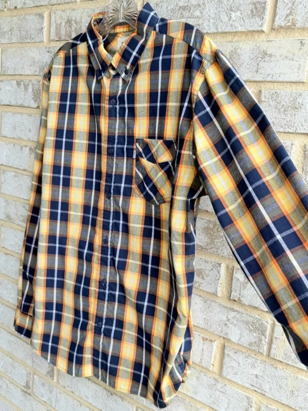 Levi's Long Sleeve Button Up Collared Multicolor Plaid Shirt Men's Size M